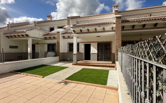 Resale - Town House -
San Miguel de Salinas - Inland