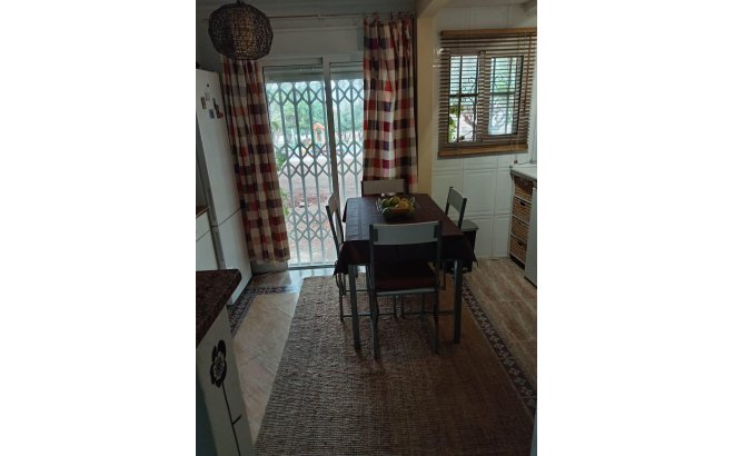 Revente - Town House -
Torrevieja - Costa Blanca