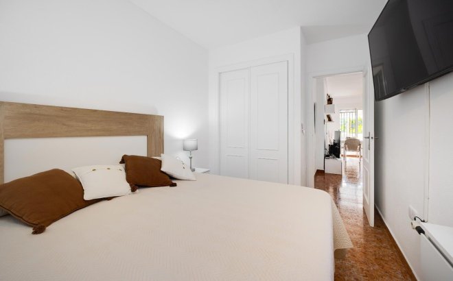 Herverkoop - Bungalow -
Orihuela Costa - Los Altos