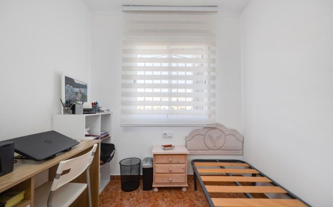 Herverkoop - Bungalow -
Orihuela Costa - Los Altos