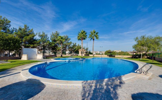 Herverkoop - Bungalow -
Orihuela Costa - Los Altos