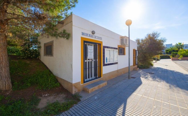 Herverkoop - Bungalow -
Orihuela Costa - Los Altos