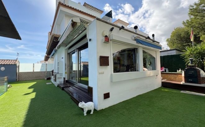 Resale - Villa -
Orihuela Costa - Costa Blanca