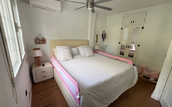 Resale - Villa -
Orihuela Costa - Costa Blanca