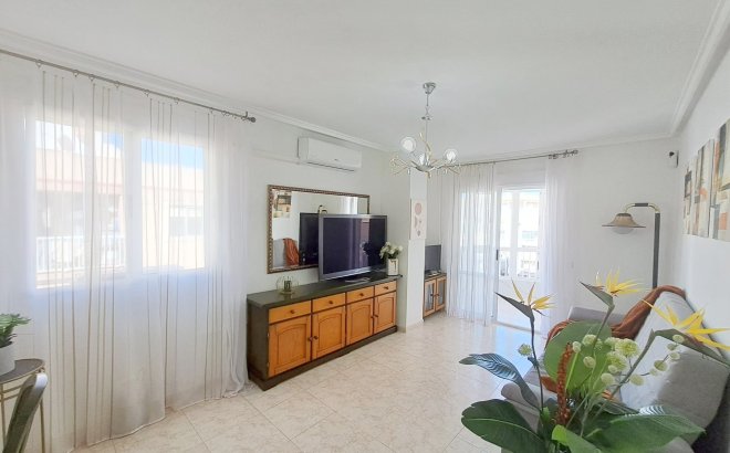 Resale - Apartment -
Torrevieja - Costa Blanca