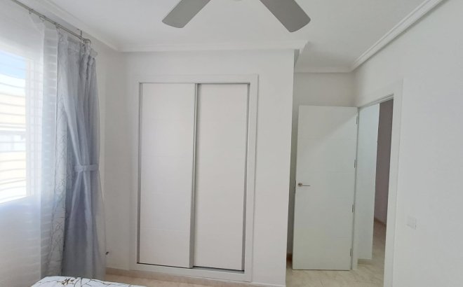 Resale - Apartment -
Torrevieja - Costa Blanca