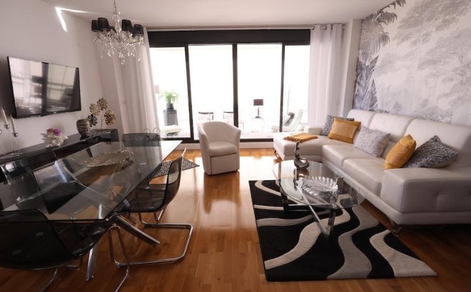 Resale - Apartment -
Orihuela Costa - Costa Blanca