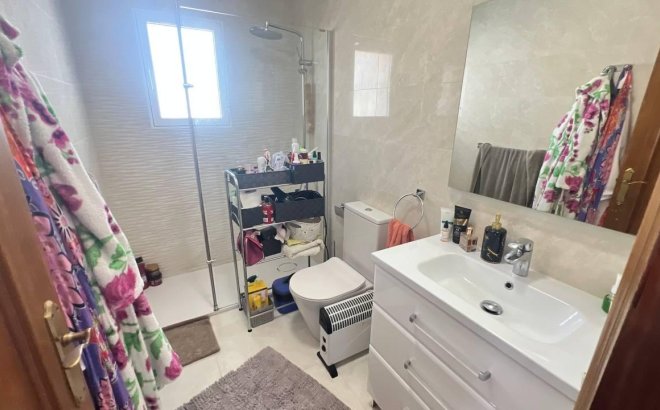 Resale - Town House -
Orihuela Costa - Los Almendros-la Florida