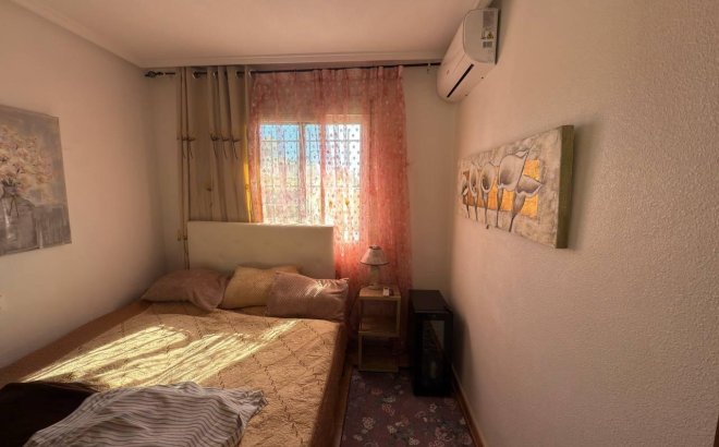 Resale - Town House -
Orihuela Costa - Los Almendros-la Florida