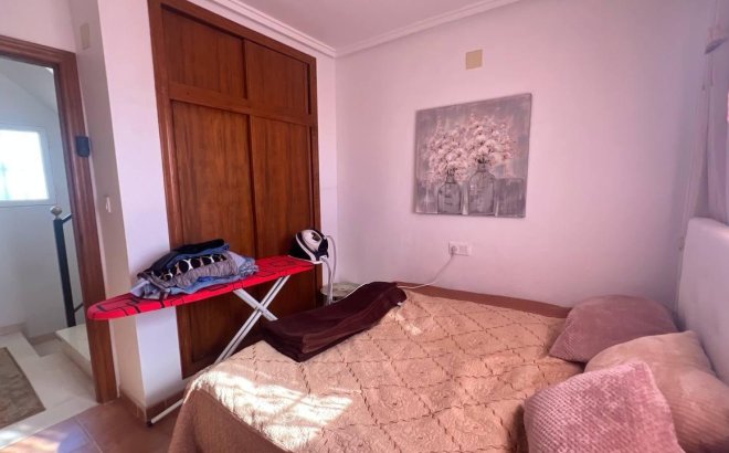 Resale - Town House -
Orihuela Costa - Los Almendros-la Florida