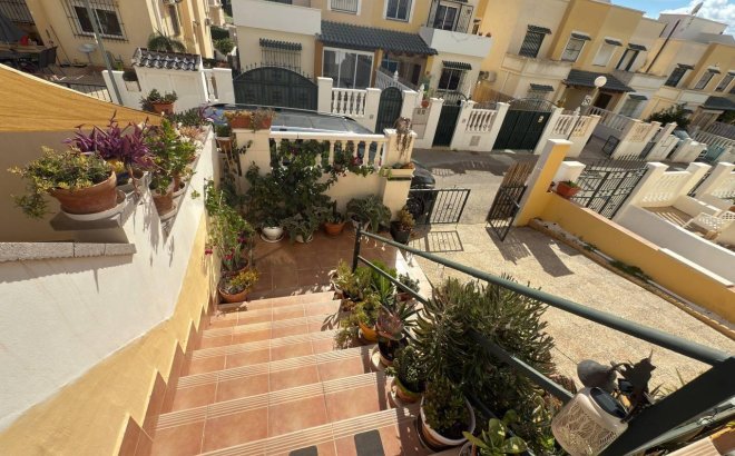 Resale - Town House -
Orihuela Costa - Los Almendros-la Florida