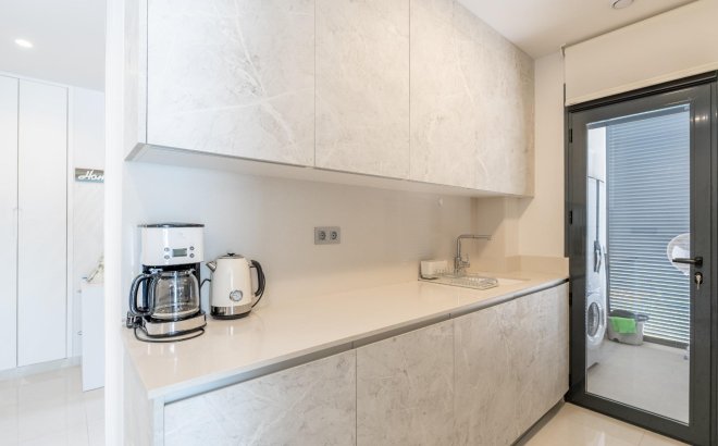 Resale - Apartment -
Torrevieja - Estacion De Autobuses