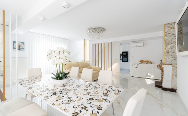 Revente - Town House -
Torrevieja - Punta Prima