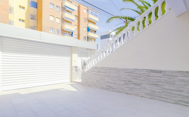 Revente - Town House -
Torrevieja - Punta Prima