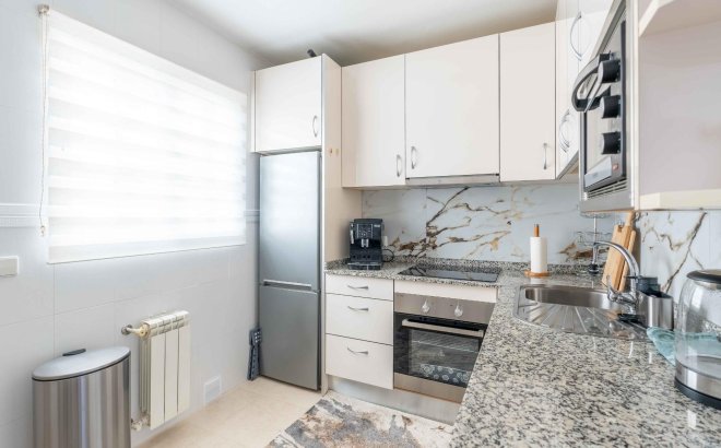 Revente - Villa -
Orihuela Costa - Punta Prima