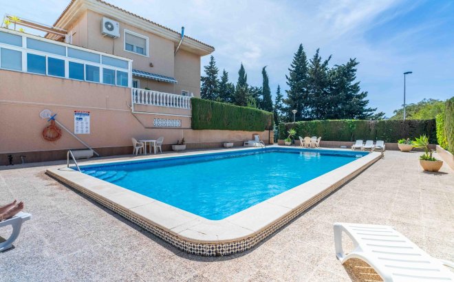 Revente - Villa -
Orihuela Costa - Punta Prima