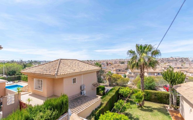Revente - Villa -
Orihuela Costa - Punta Prima