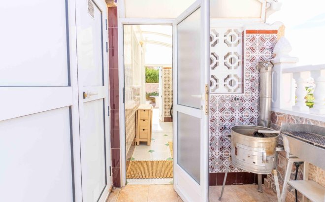 Revente - Villa -
Orihuela Costa - Punta Prima