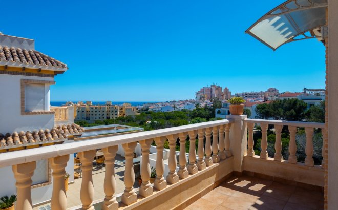 Resale - Villa -
Torrevieja - La Mata