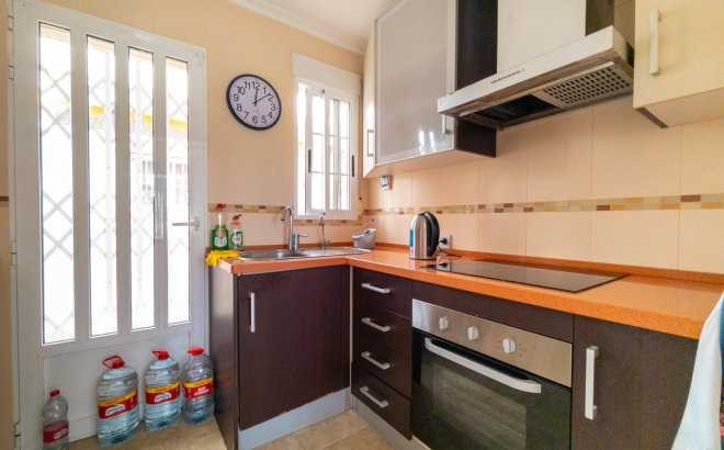 Resale - Villa -
Torrevieja - La Mata