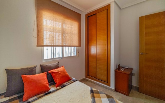 Resale - Villa -
Torrevieja - La Mata