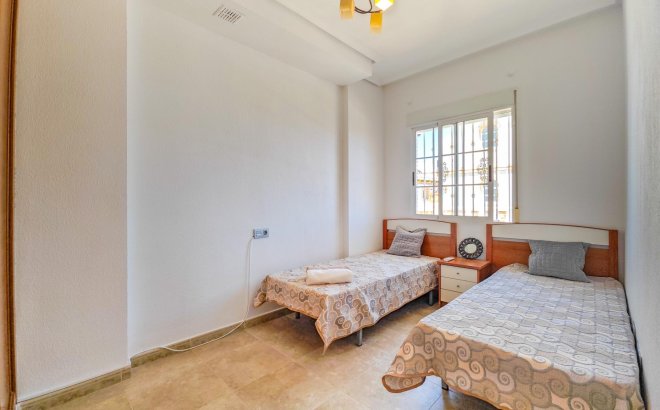 Resale - Villa -
Torrevieja - La Mata