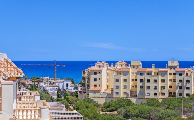 Resale - Villa -
Torrevieja - La Mata