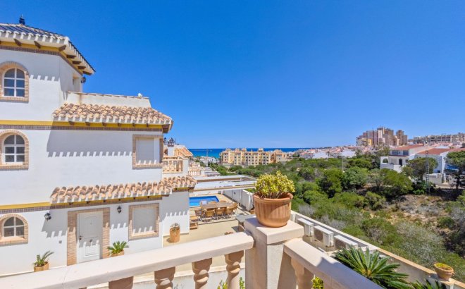 Resale - Villa -
Torrevieja - La Mata