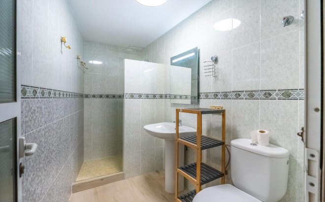 Resale - Villa -
Torrevieja - El Chaparral