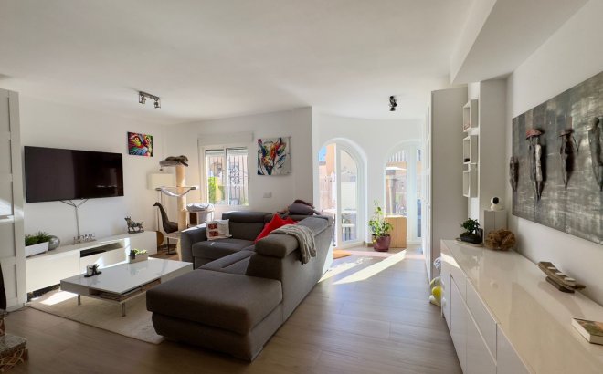 Resale - Villa -
Orihuela Costa - Costa Blanca