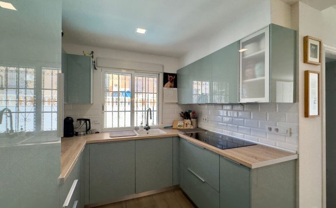 Resale - Villa -
Orihuela Costa - Costa Blanca