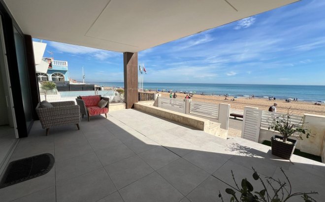 Resale - Villa -
Torrevieja - La Mata