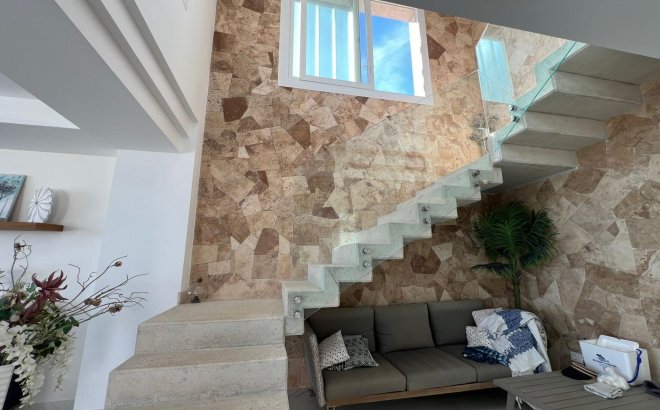 Resale - Villa -
Torrevieja - La Mata