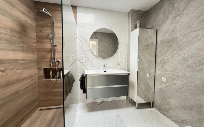 Resale - Villa -
Torrevieja - La Mata