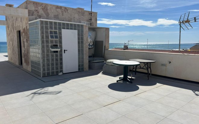 Resale - Villa -
Torrevieja - La Mata