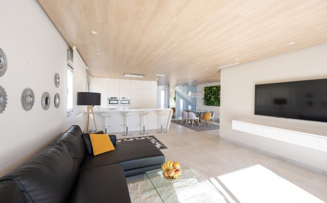 Resale - Villa -
Orihuela Costa - Cabo Roig