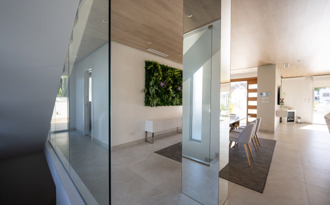 Resale - Villa -
Orihuela Costa - Cabo Roig