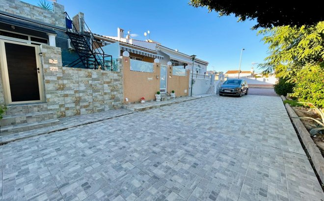 Resale - Town House -
Torrevieja - Costa Blanca