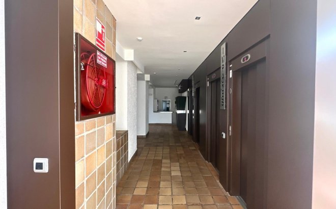 Herverkoop - Appartement -
Orihuela Costa - Campoamor