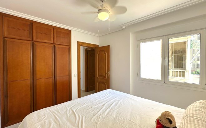 Herverkoop - Appartement -
Orihuela Costa - Campoamor