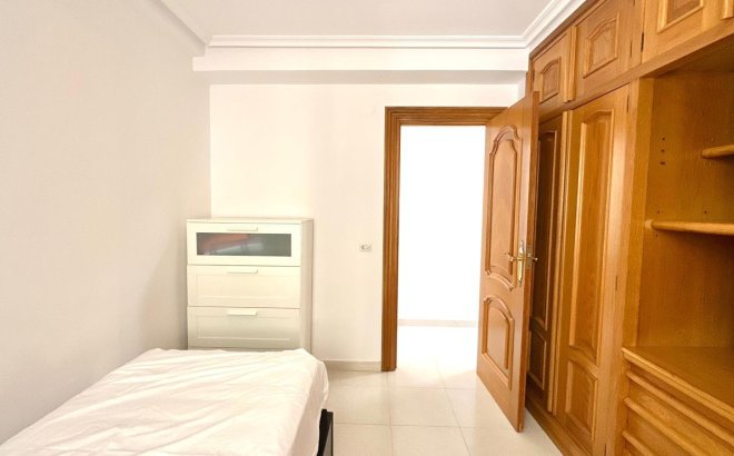 Herverkoop - Appartement -
Orihuela Costa - Campoamor