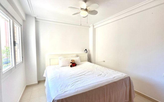 Herverkoop - Appartement -
Orihuela Costa - Campoamor