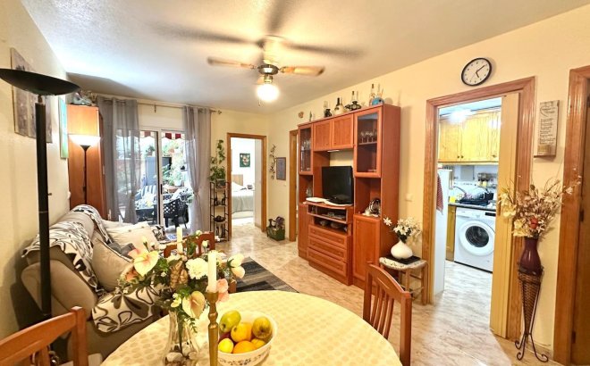 Resale - Apartment -
Torrevieja - Centro