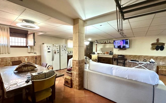 Herverkoop - Town House -
Torrevieja - La Siesta