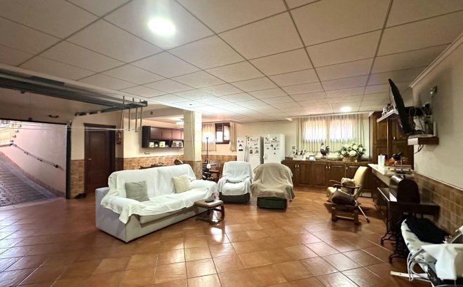 Herverkoop - Town House -
Torrevieja - La Siesta