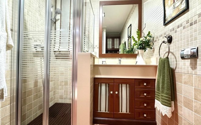 Herverkoop - Town House -
Torrevieja - La Siesta