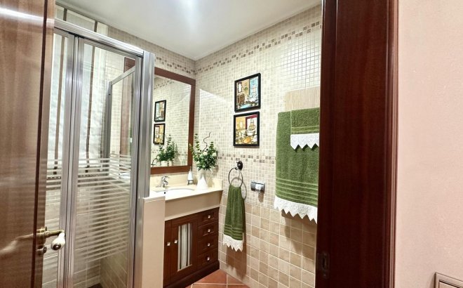 Herverkoop - Town House -
Torrevieja - La Siesta