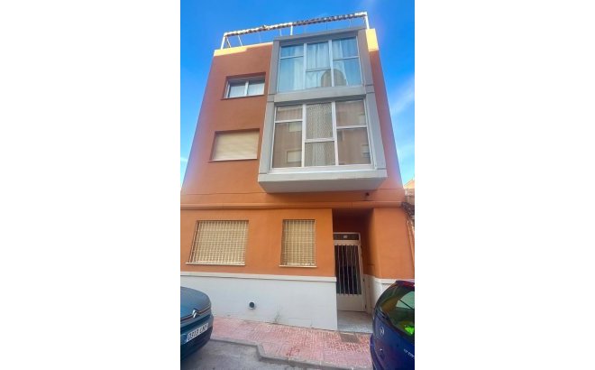 Herverkoop - Appartement -
Torrevieja - La Mata