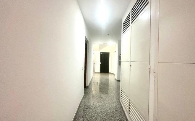 Herverkoop - Appartement -
Torrevieja - La Mata