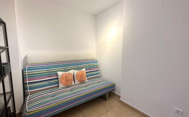 Herverkoop - Appartement -
Torrevieja - La Mata